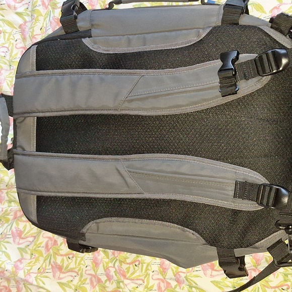 Open Story 35L Travel Backpack Grey - Picture 11 of 13